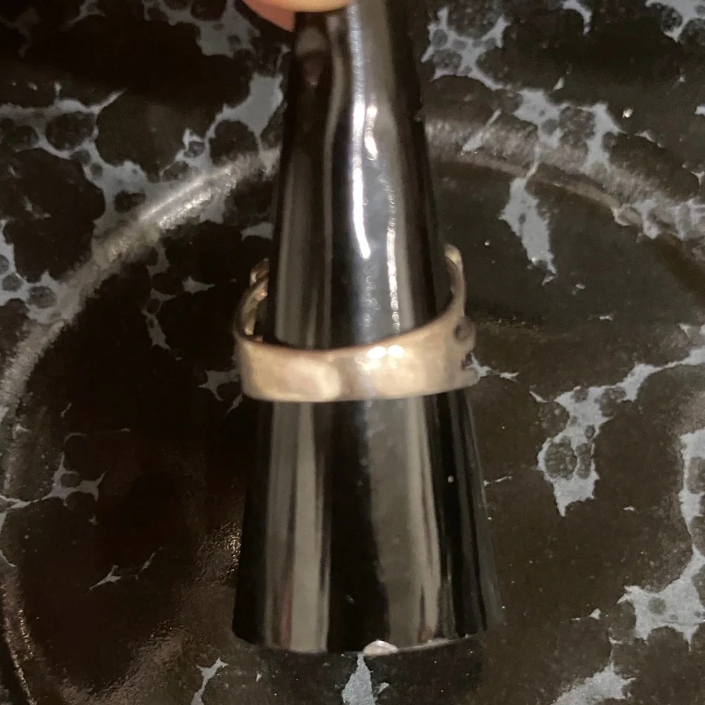 925 Zuni Sterling Silver Horse Ring with,Coral, Mother of PearTurquoise Sz6 - Picture 2 of 4